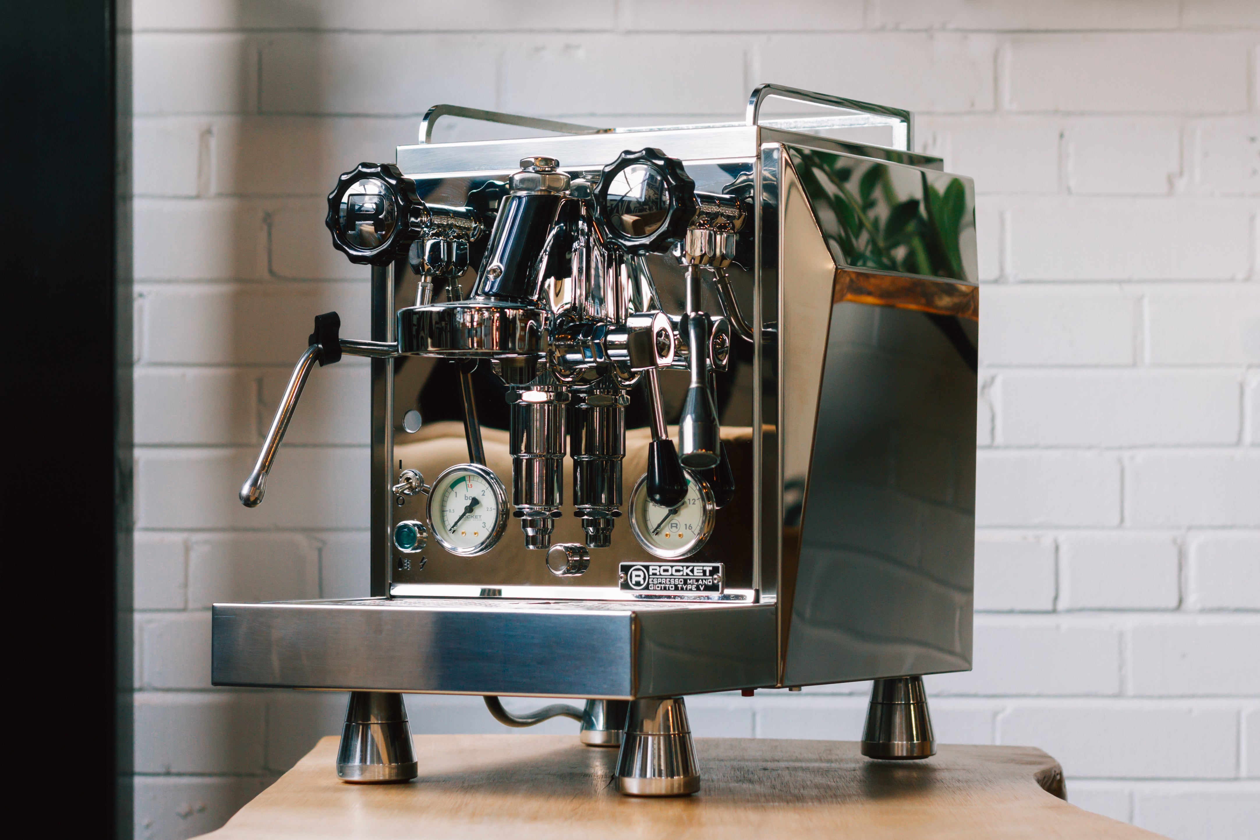 Machines de type V ou type R? Comment choisir? - Café Barista