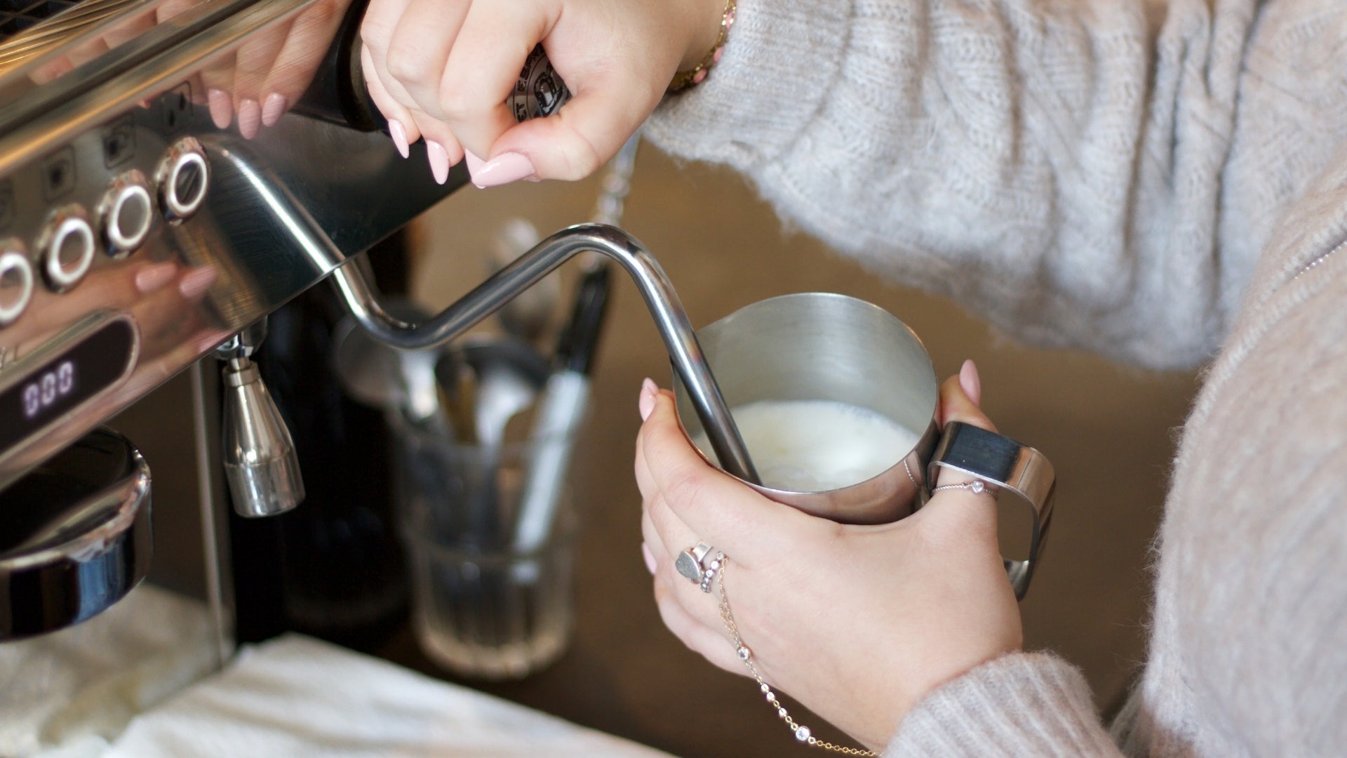 6 erreurs principales à éviter pour faire mousser son lait à latte