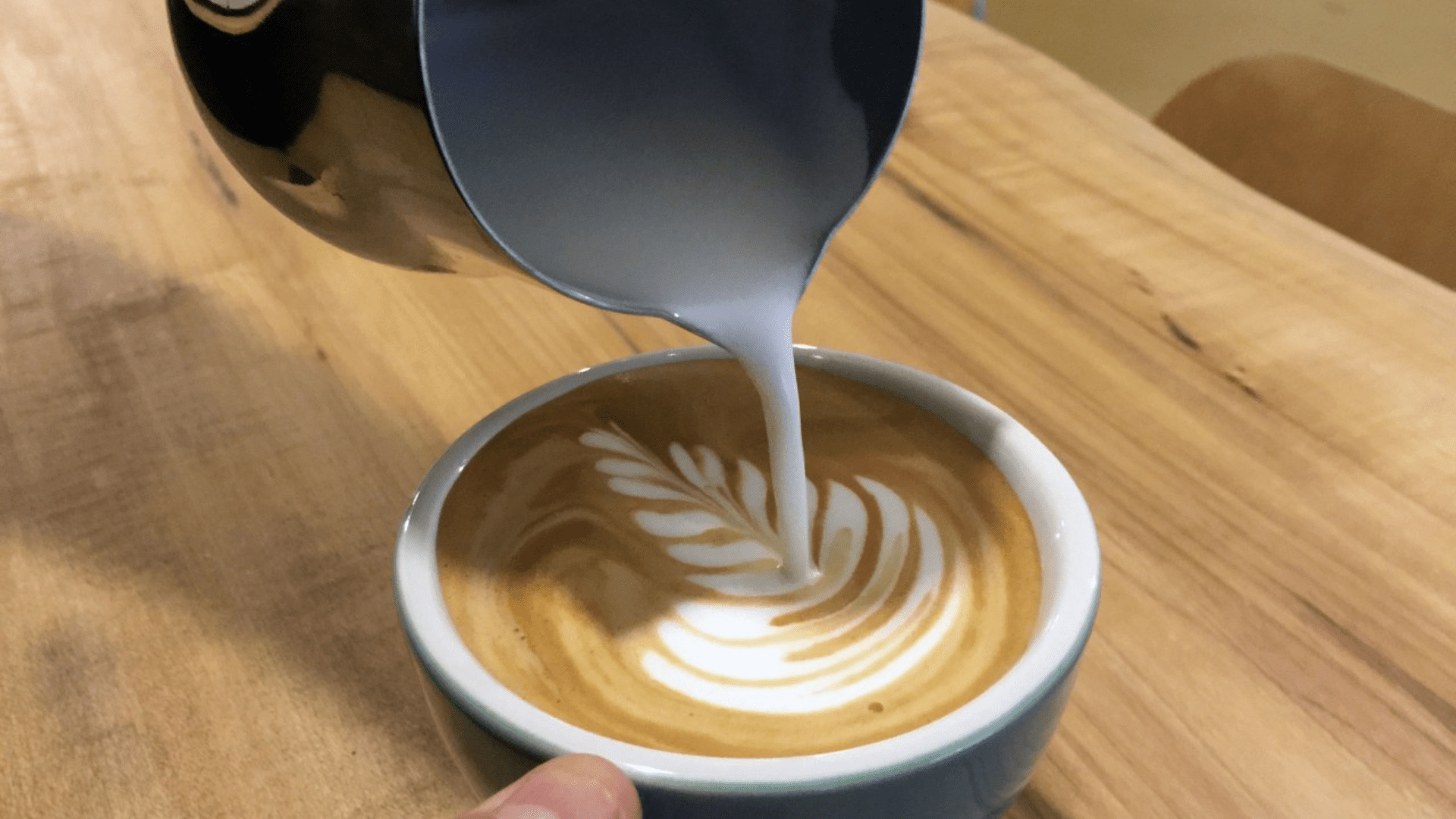 Comment faire la mousse à latte? - Café Barista