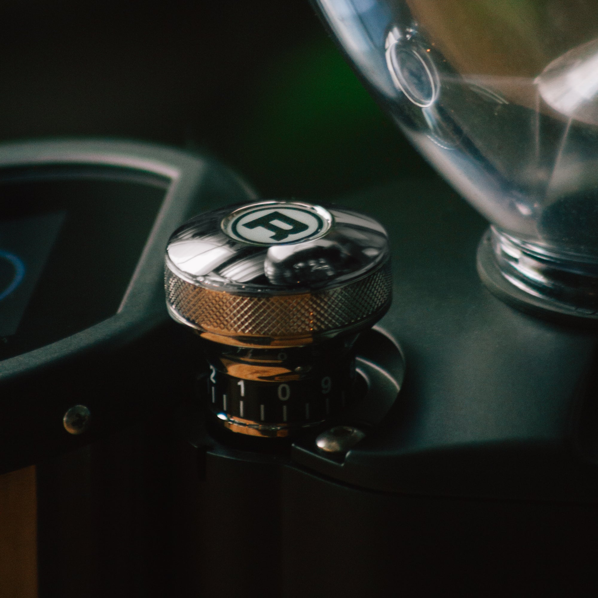 molette du moulin à café espresso rocket fausto espresso coffee grinder scroll wheel